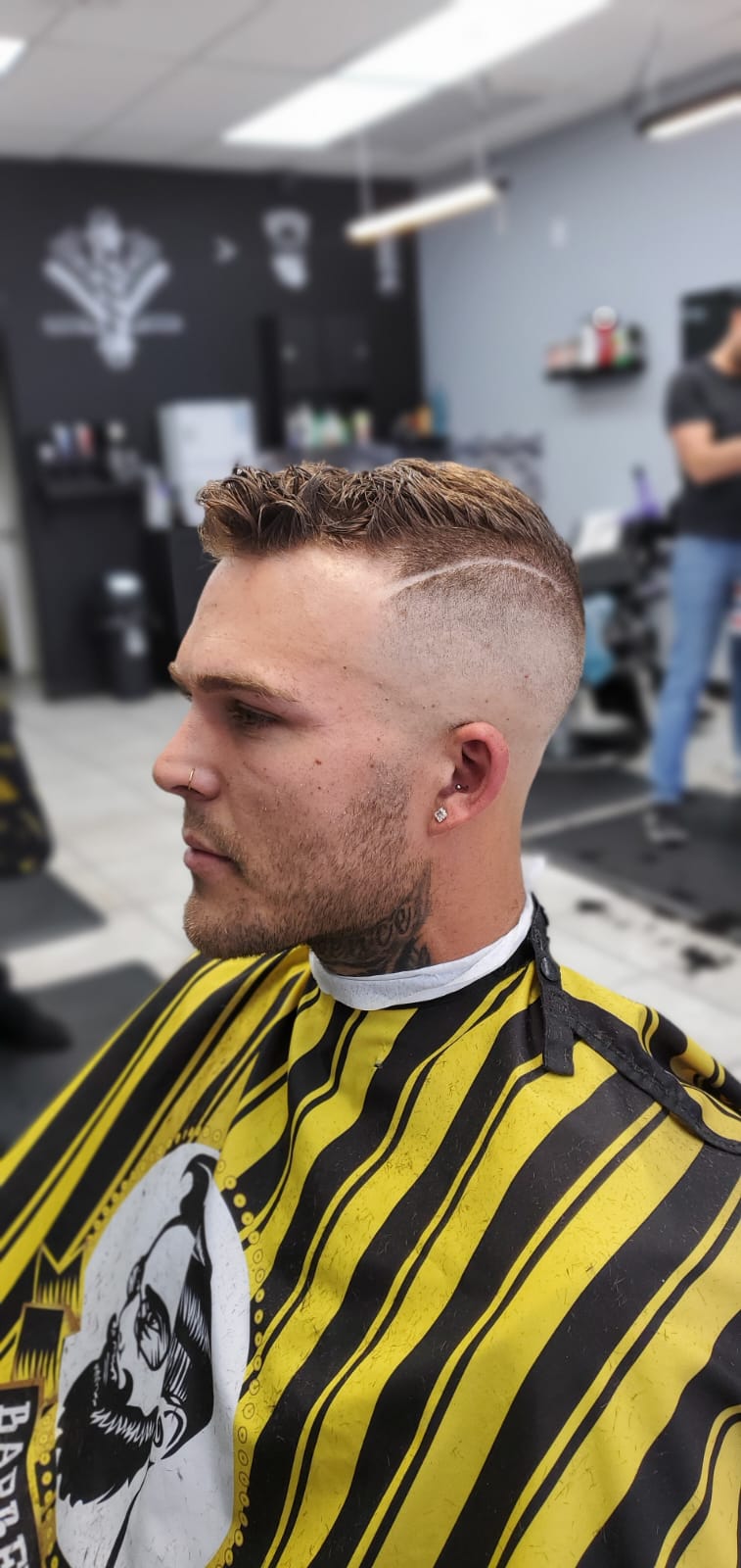 Professional men's grooming at Fadi's Barbershop Palace